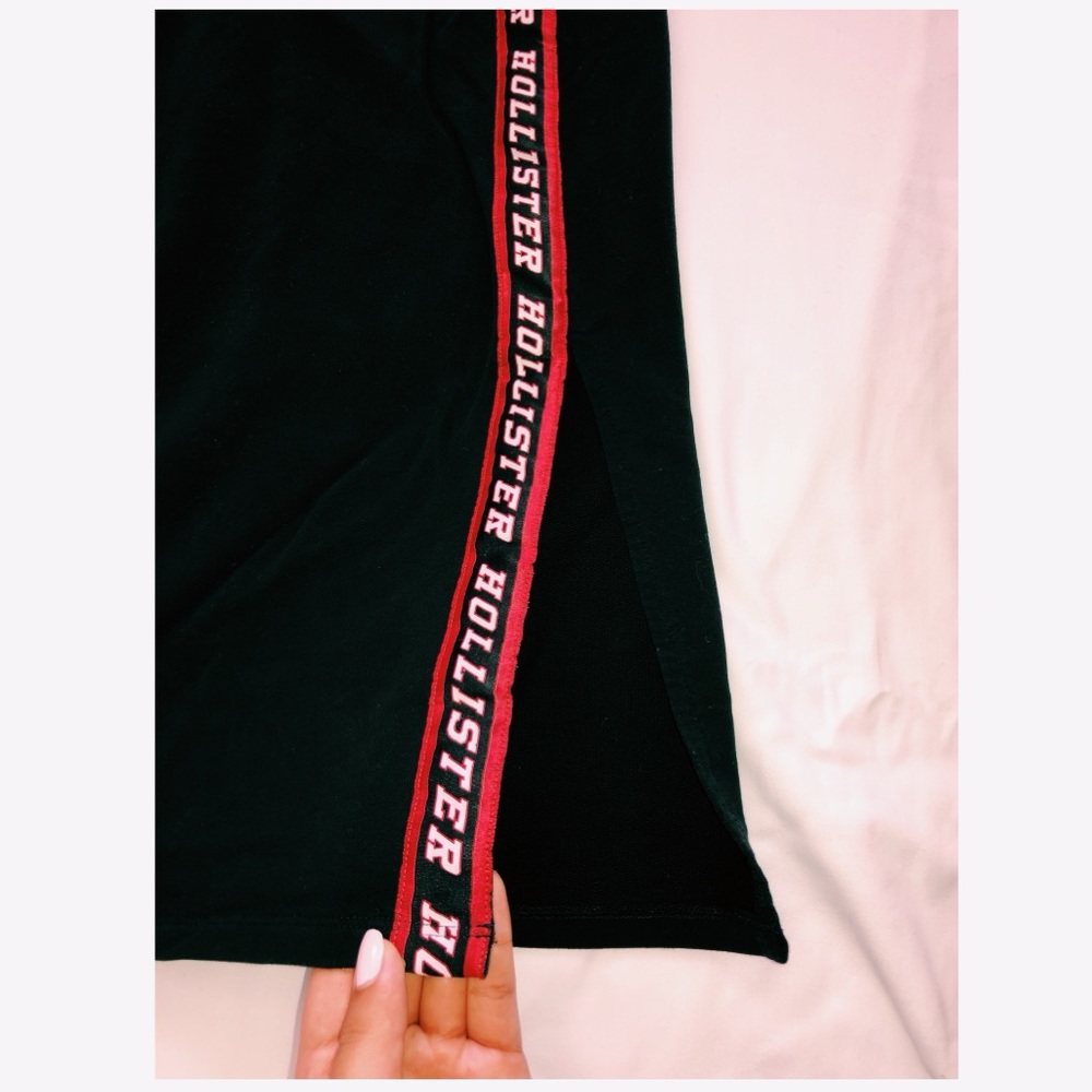 Midi Hollister skirt with slit.